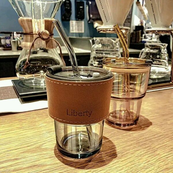 Pot de smoothie plus pipette en verre